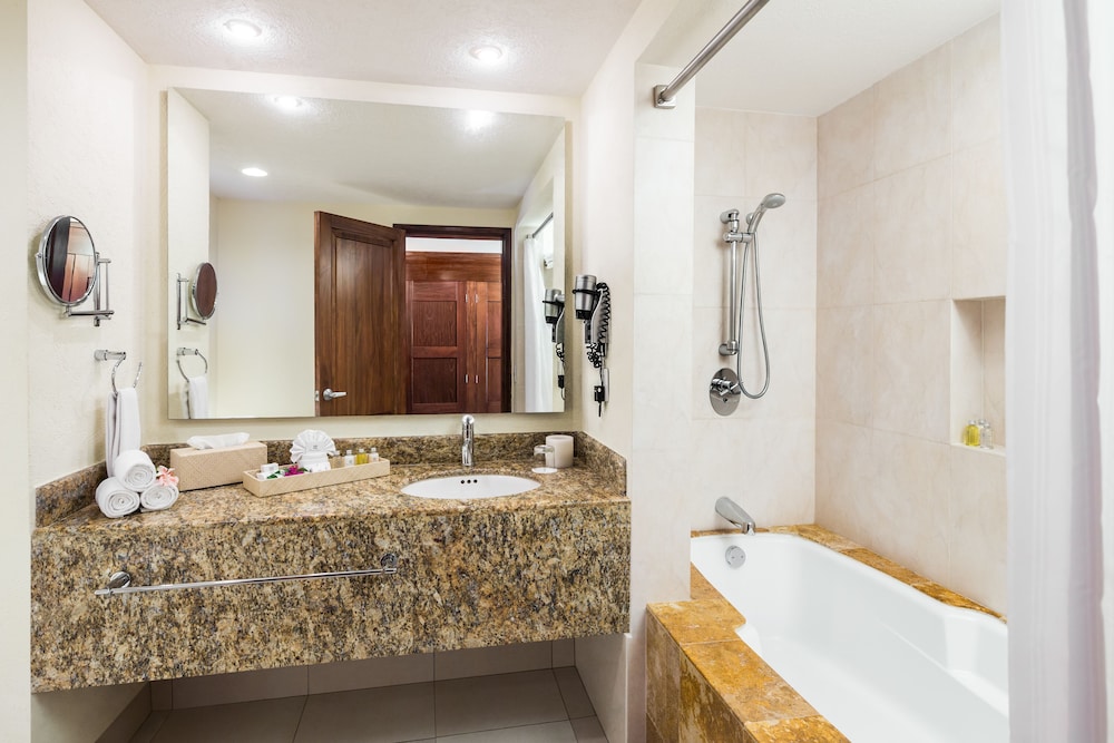 Bluebay Grand Esmeralda All Inclusive 48/50