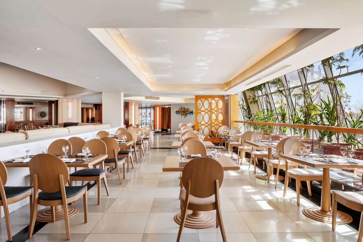 restaurant cafeteria
