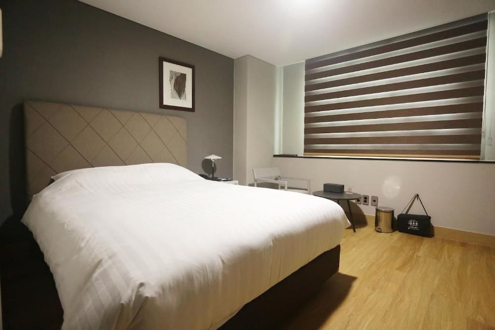 Gumi Century Hotel 27/50