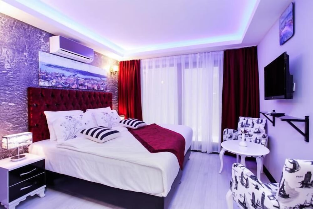 Taksim Doorway Suites - Adults Only 9/25
