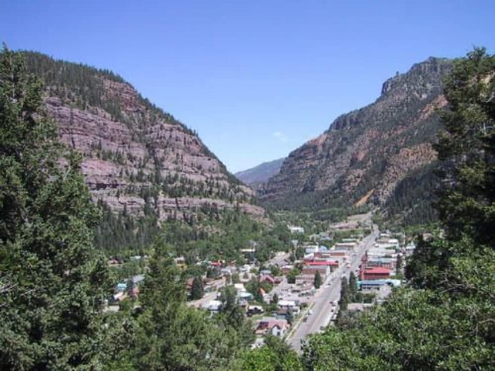 Bridal Veil B&amp;B 24/25