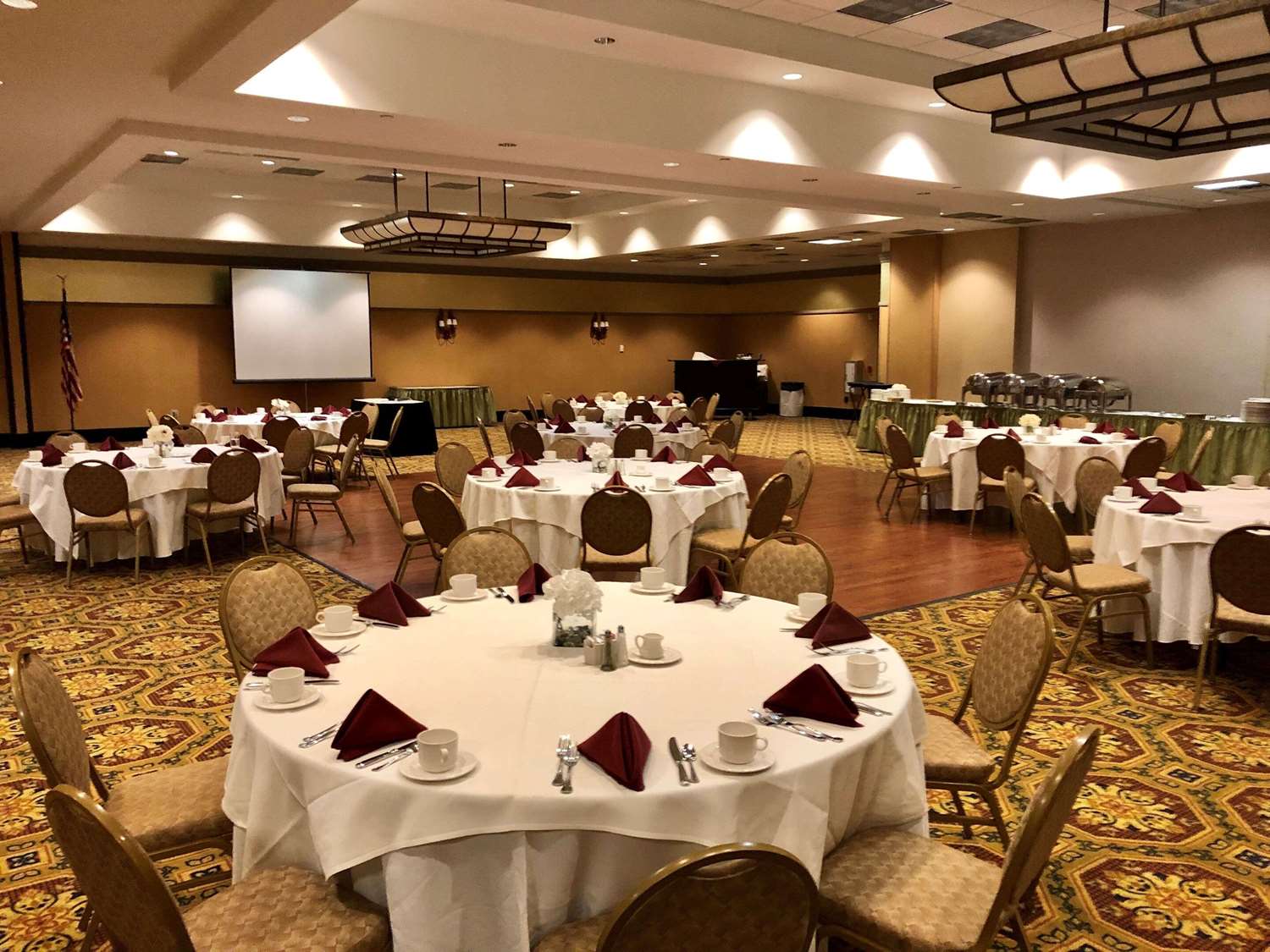 Radisson Hotel Philadelphia Northeast 67/79