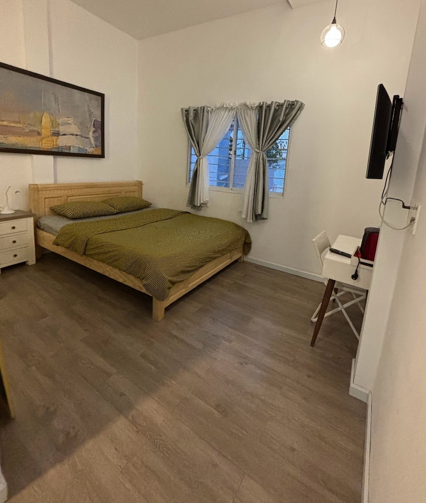 Lily Apos S Hostel 32/51