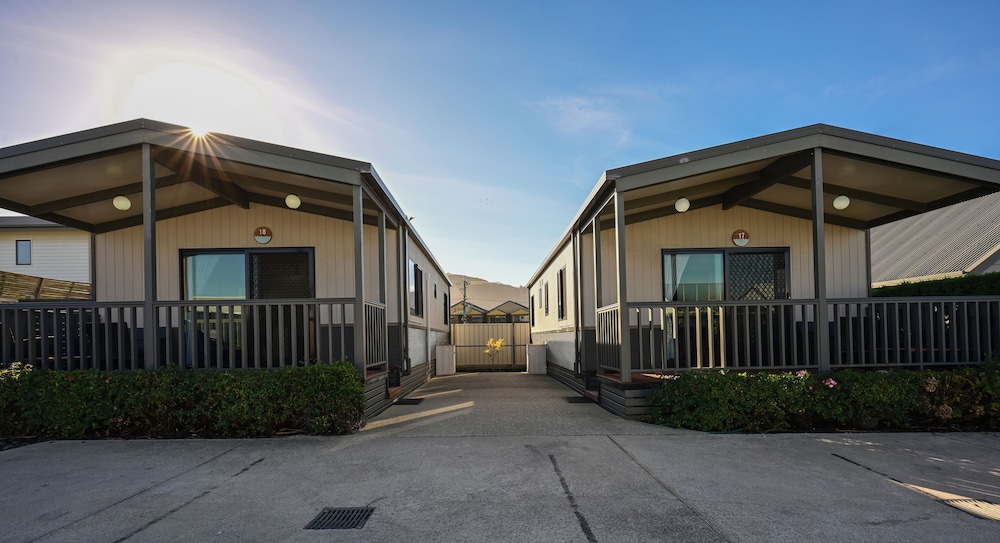 Apollo Bay Waterfront Motor Inn 72/80