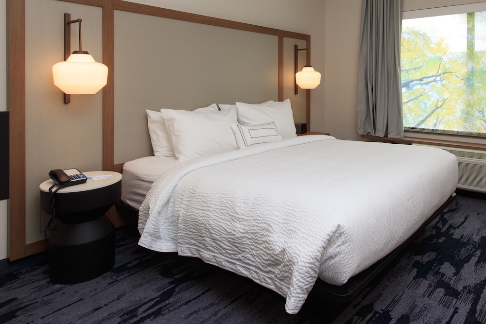 Fairfield Inn Suites Philadelphia Valley Forge Great Valley 15/60