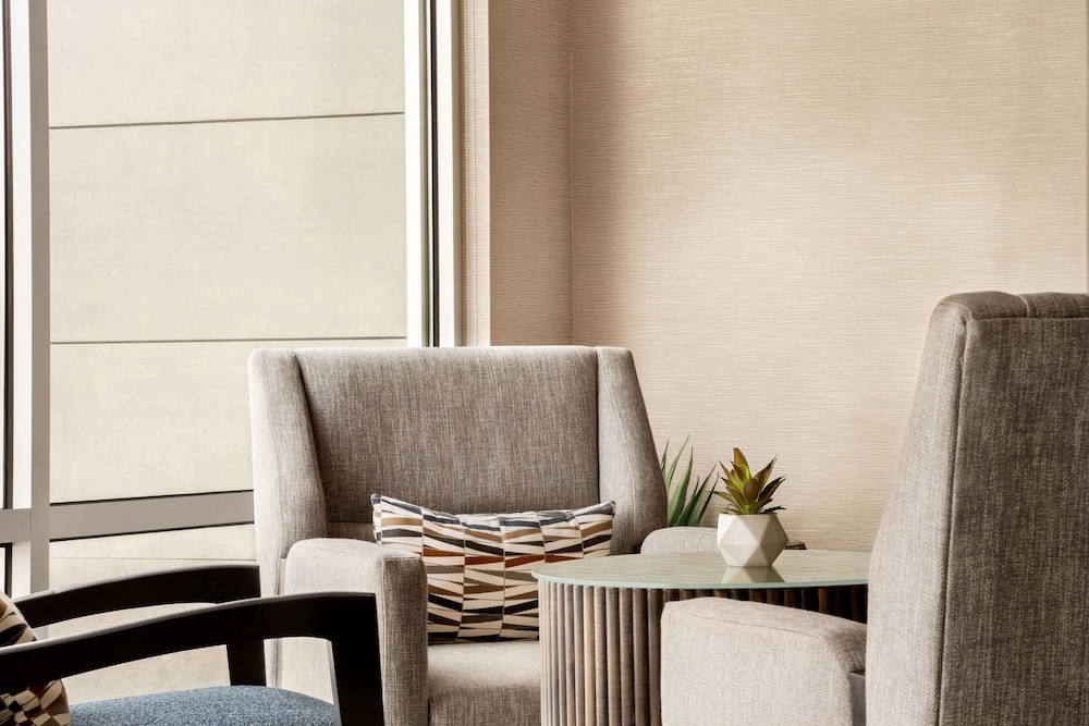 La Quinta Inn & Suites by Wyndham San Bernardino 10/45