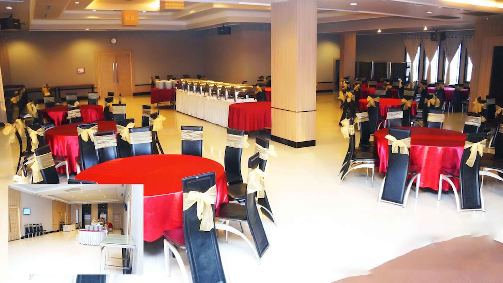 Orchardz Hotel Gajah Mada 15/25