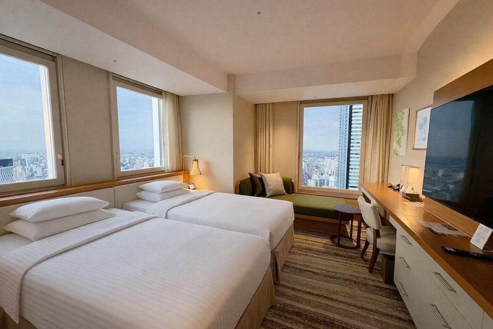 DELUXE, TWIN BEDS, WITH VIEW, BATHTUB, CORNER