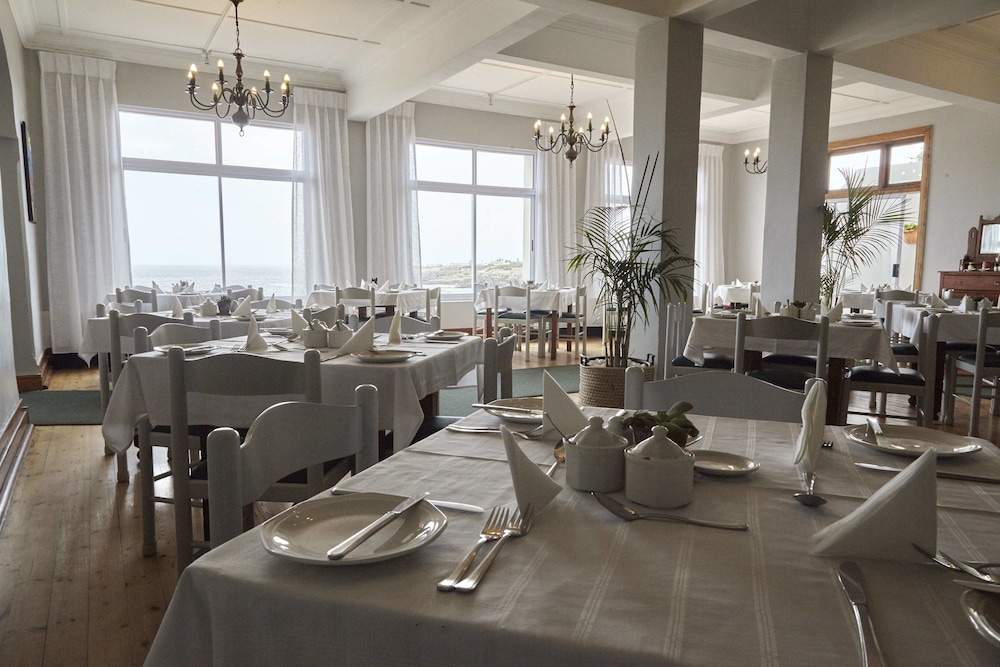 Windsor Hotel 37/44