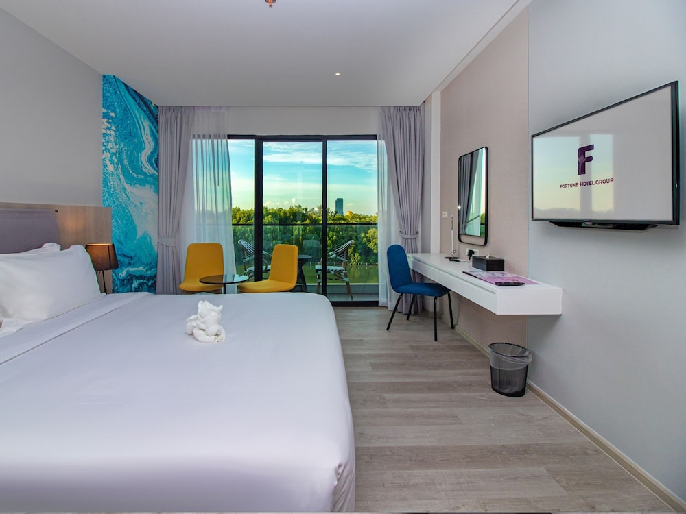 غرفة ديلوكس بسرير مزدوج بإطلالة على النهر، Fortune Saeng Chan Beach Rayong 2/8