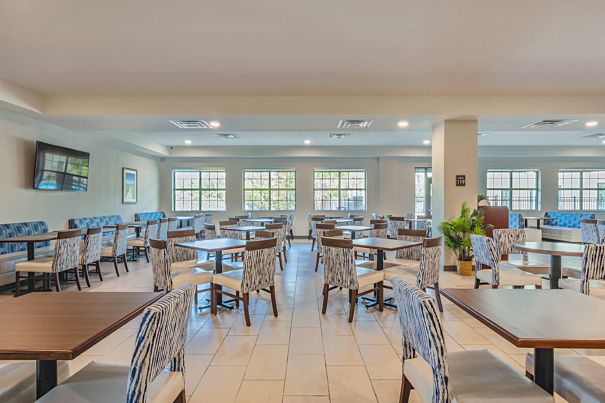 Pestana Orlando Suites Lake Buena Vista 24/41