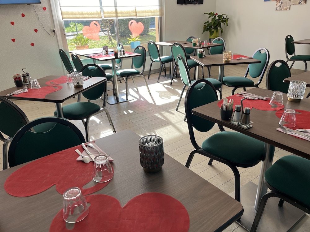 Kyriad Direct Marseille Ouest Martigues 42/55