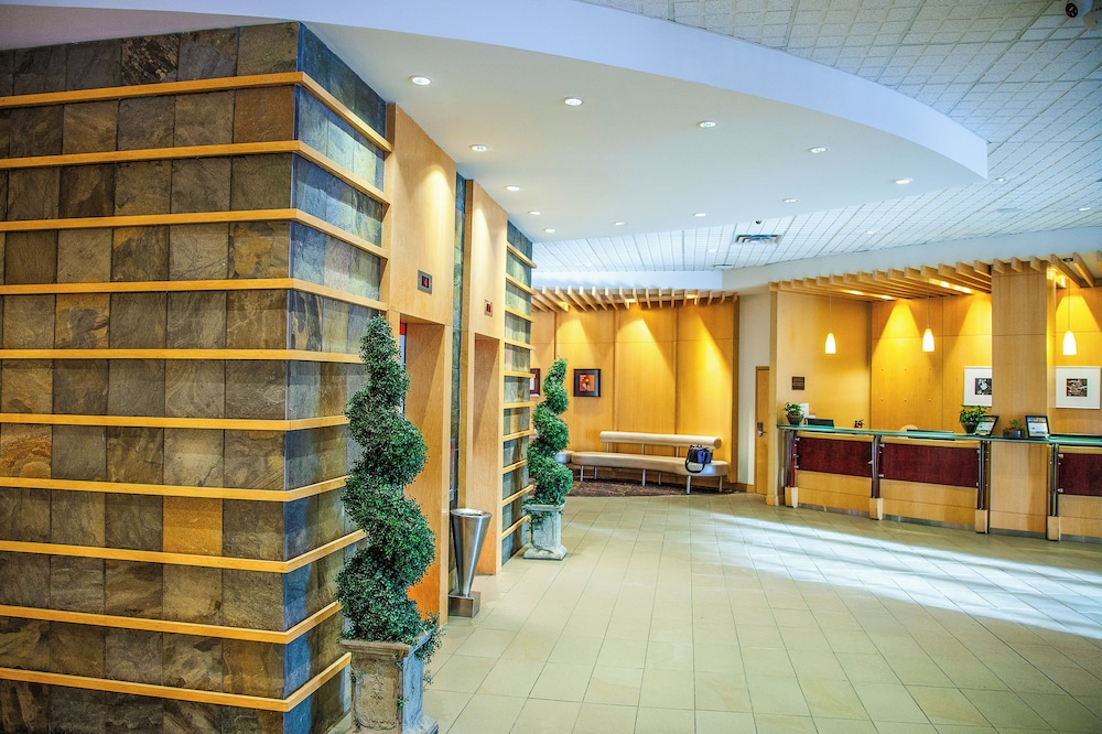 iHOTEL & Conference Centre Red Deer 8/57