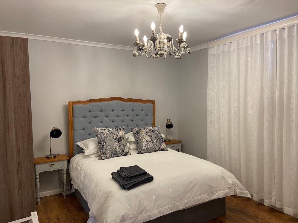 Dellville Country House & Cottages 13/50