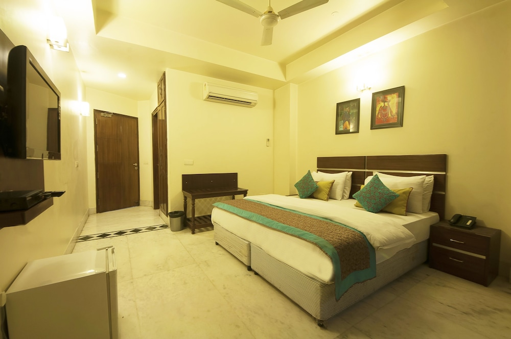 Oyo 11352 Hotel Shanti Villa 24/61