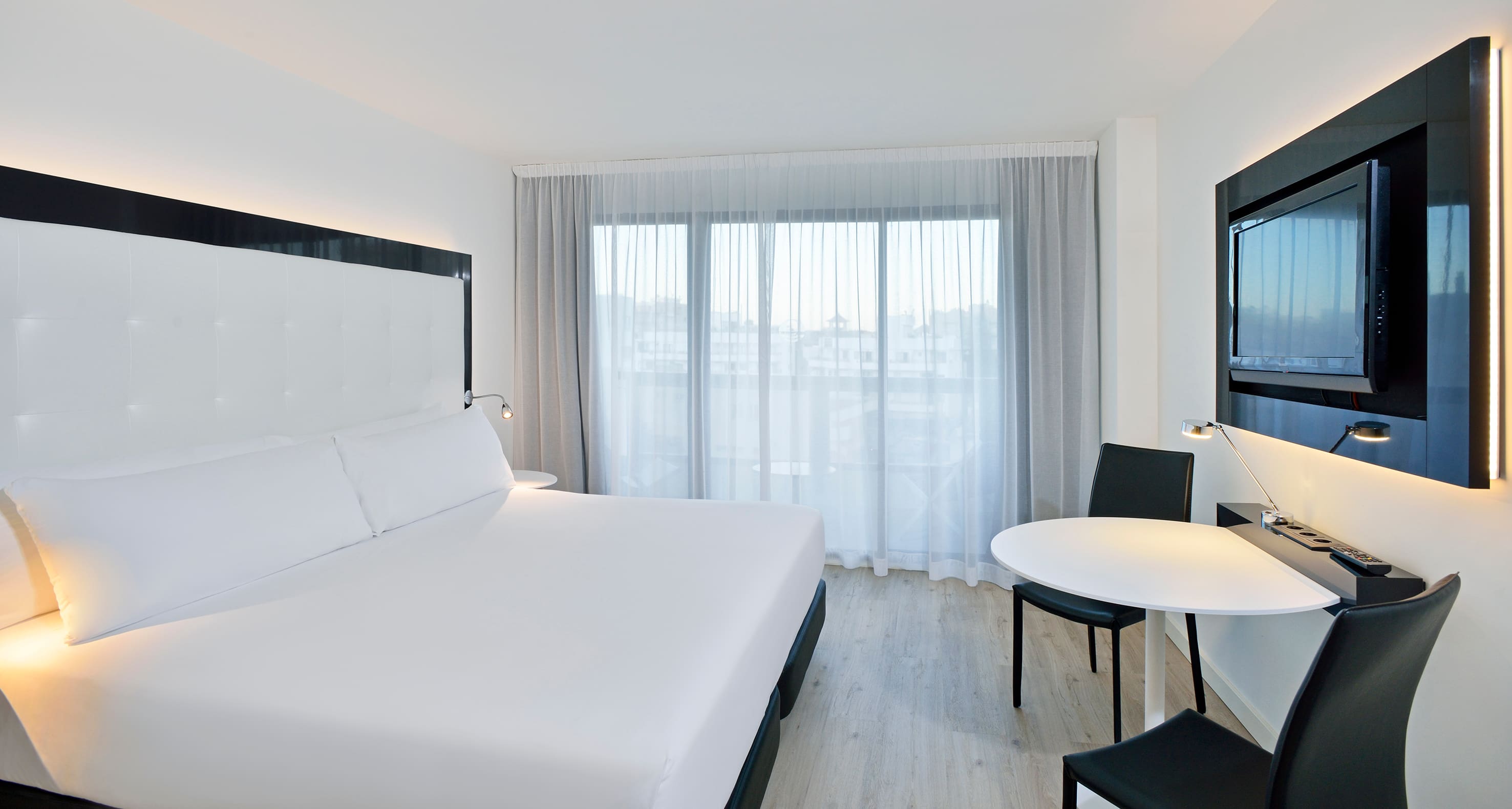 Innside, Twin Beds, Balcony
