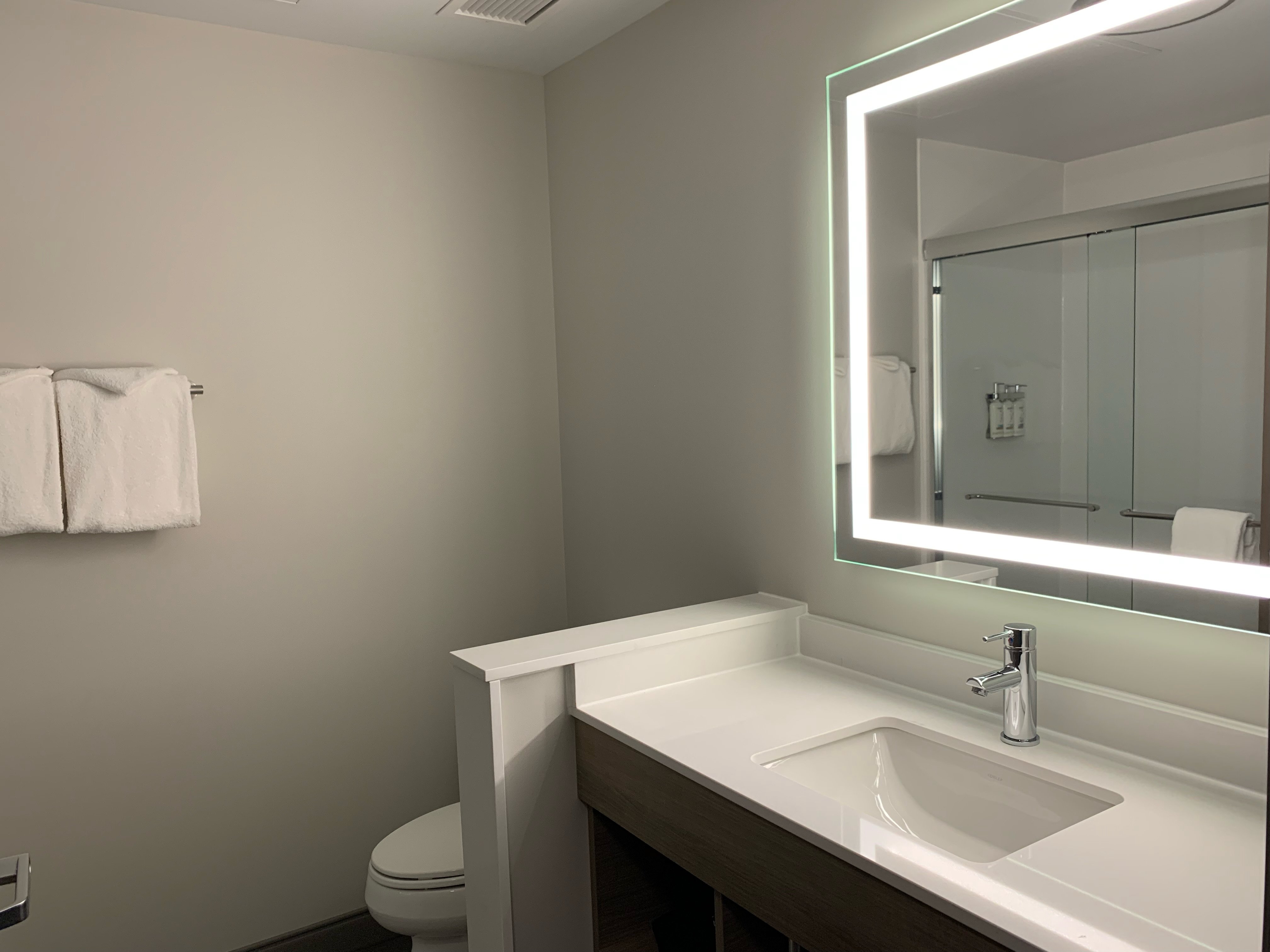Holiday Inn Express & Suites COURTENAY - COMOX 62/63