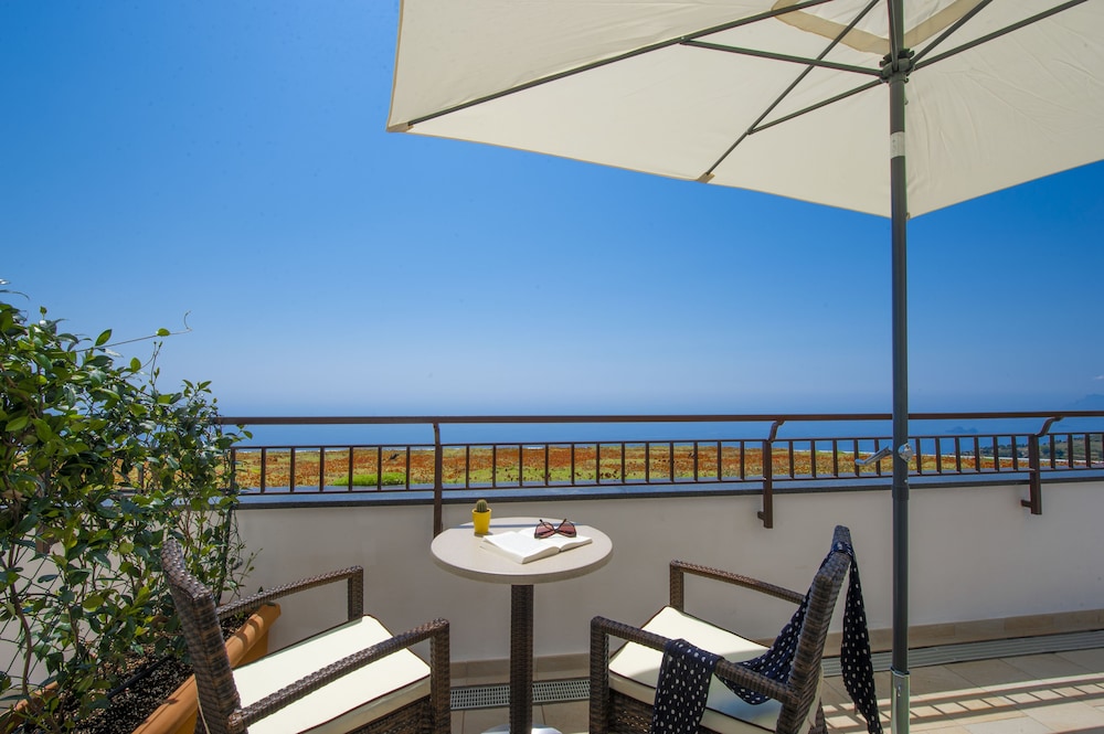 Villa Paradise Resort 25/50