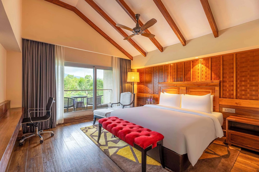Radisson Blu Plaza Resort & Convention Centre Karjat 16/72