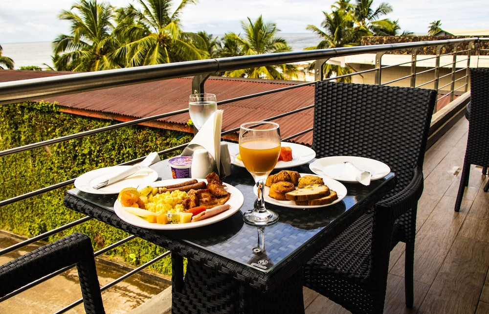 Mamba Point Hotel 28/42