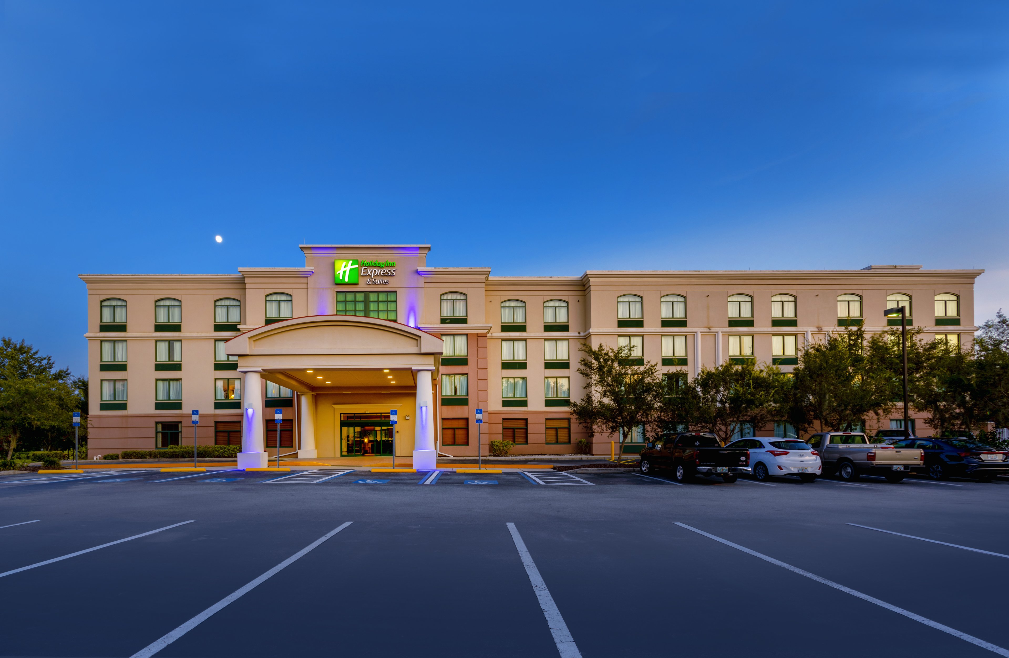 Holiday Inn Express & Suites Bradenton East-Lakewood Ranch 44/50