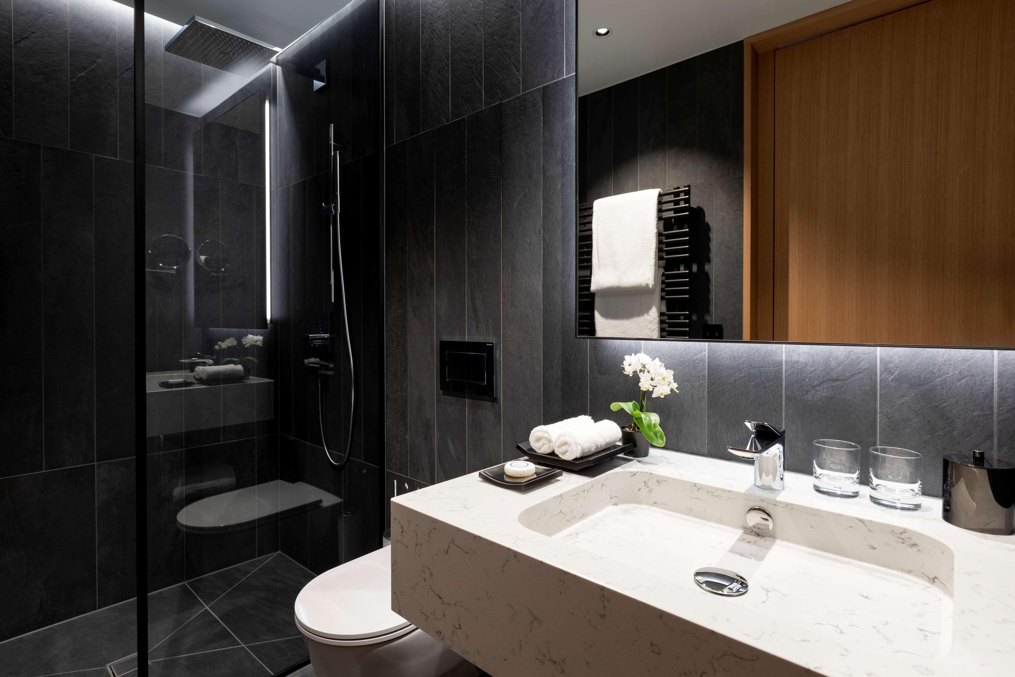 Standard, Double Bed, Kempinski Palace Engelberg 6/6