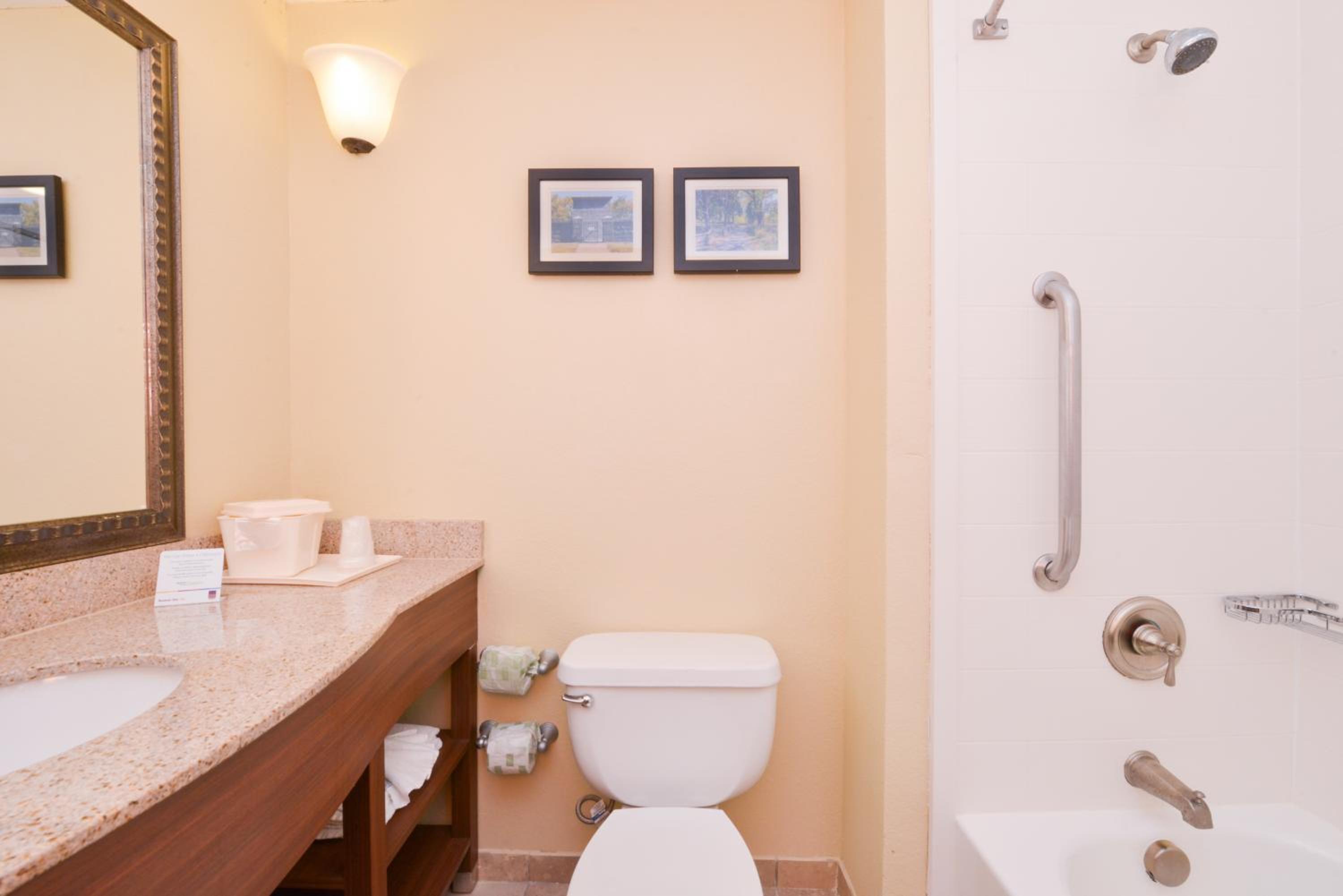 SUITE, 2 QUEEN BEDS, ACCESSIBLE