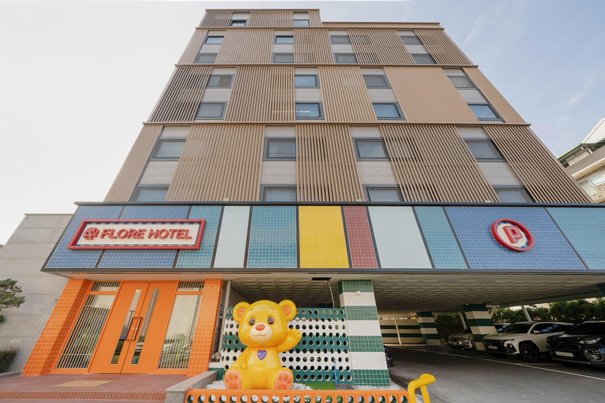 Smile Hotel 11/53