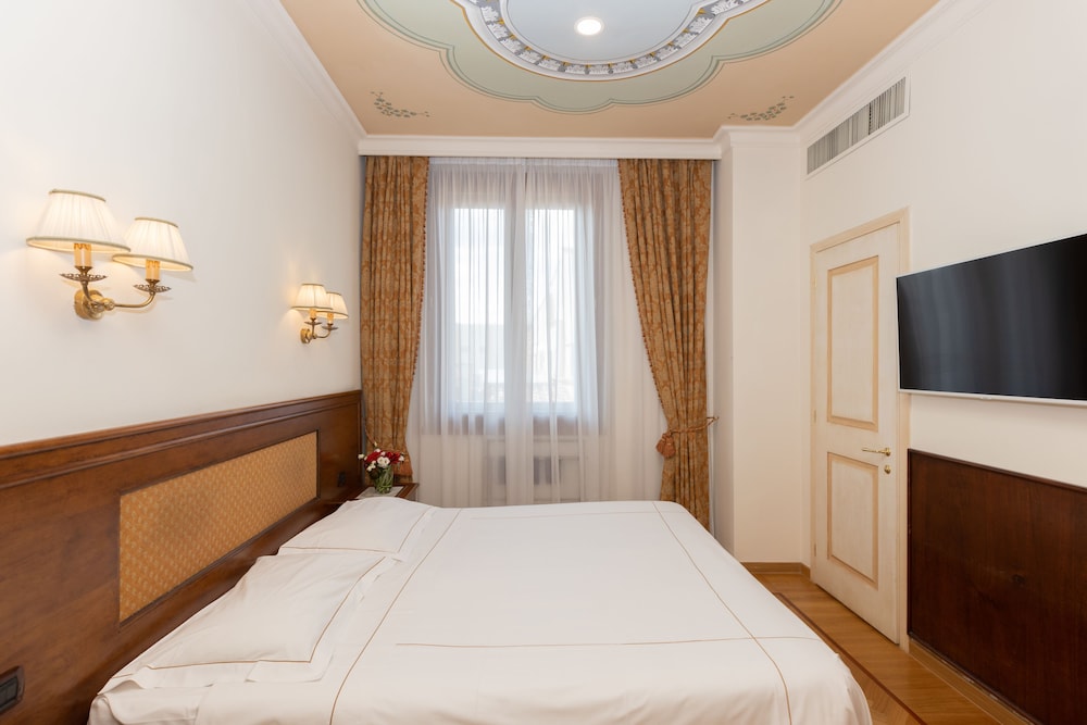 Smart, Double or Twin Bed