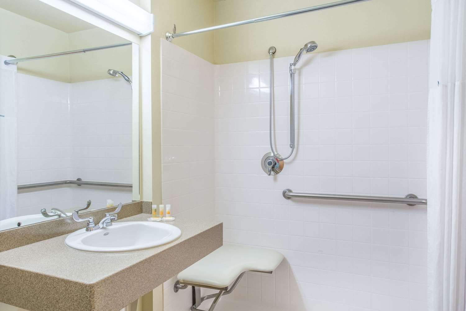 Days Inn by Wyndham Chino Valley 32/32