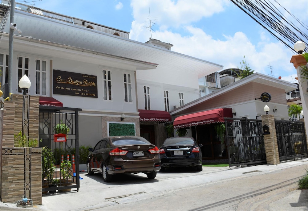 Cana Boutique Hotel 38/43