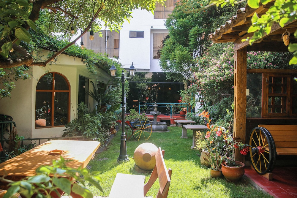 Illas Inn 2/50