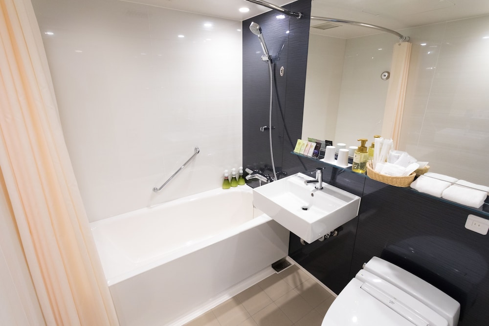 Hotel Hewitt Koshien (ex Novotel Koshien Osaka West) 10/54