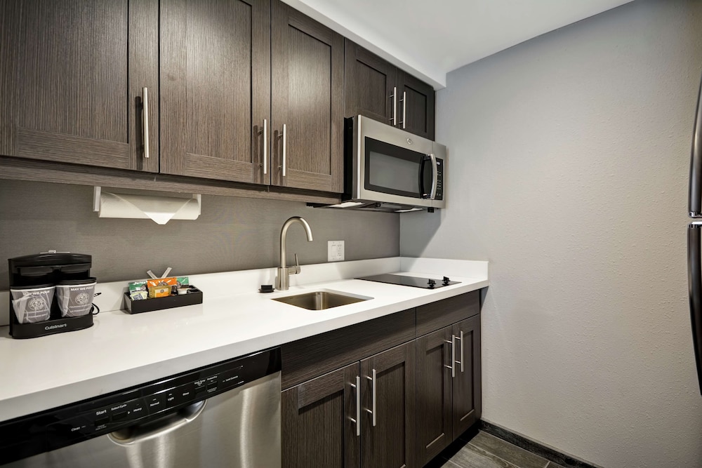 HOMEWOOD SUITES BY HILTON RALEIGH CARY I-40 21/52