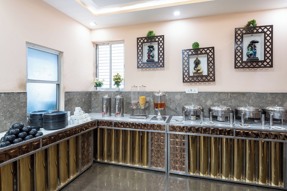 Hotel Royal Inn Igi 28/41