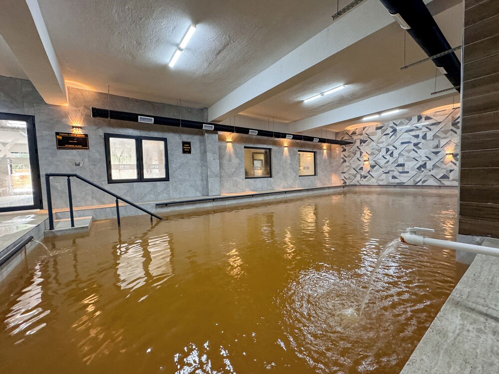 Çelik Thermal & Spa 25/48