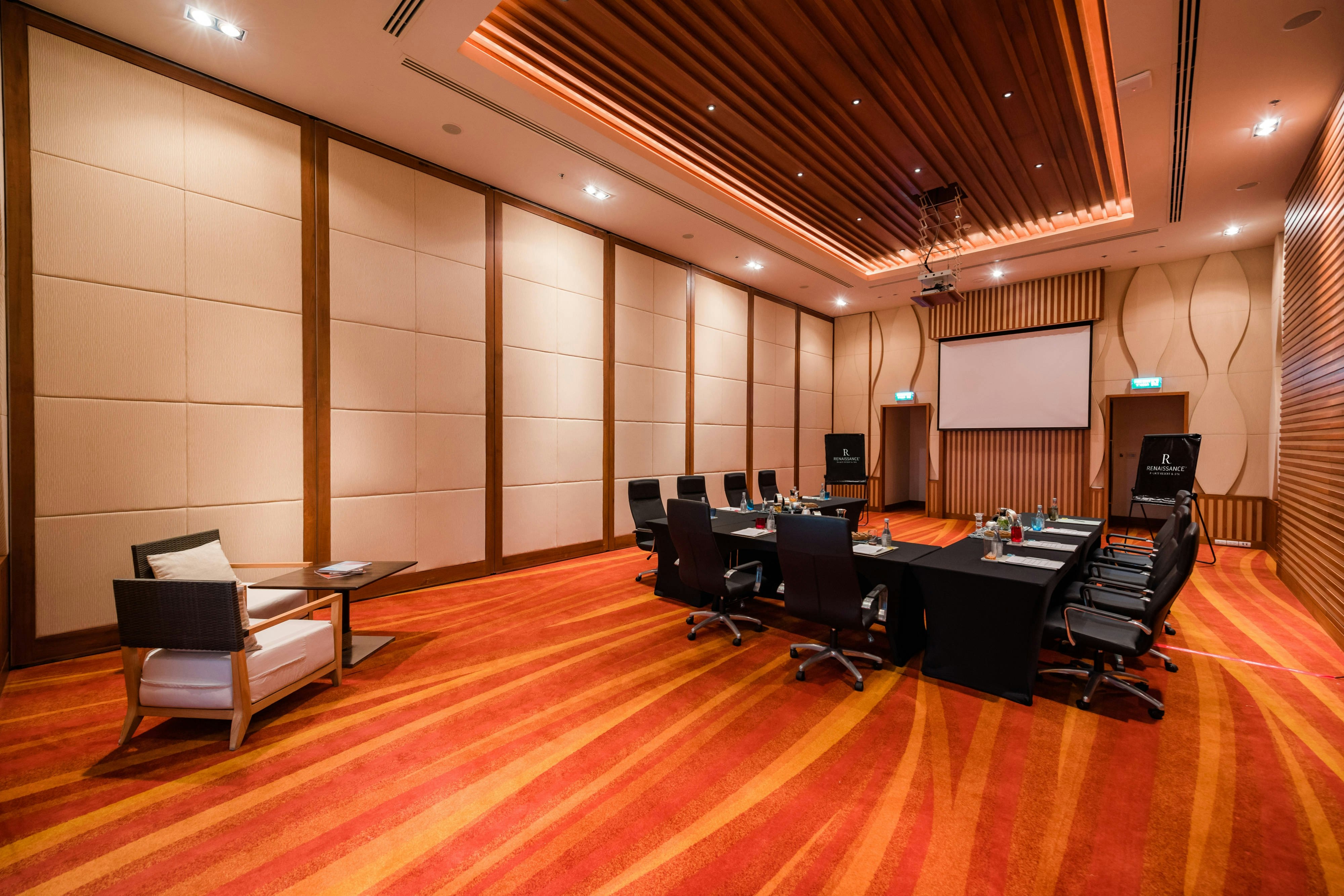 Renaissance Phuket Resort And Spa 33/50