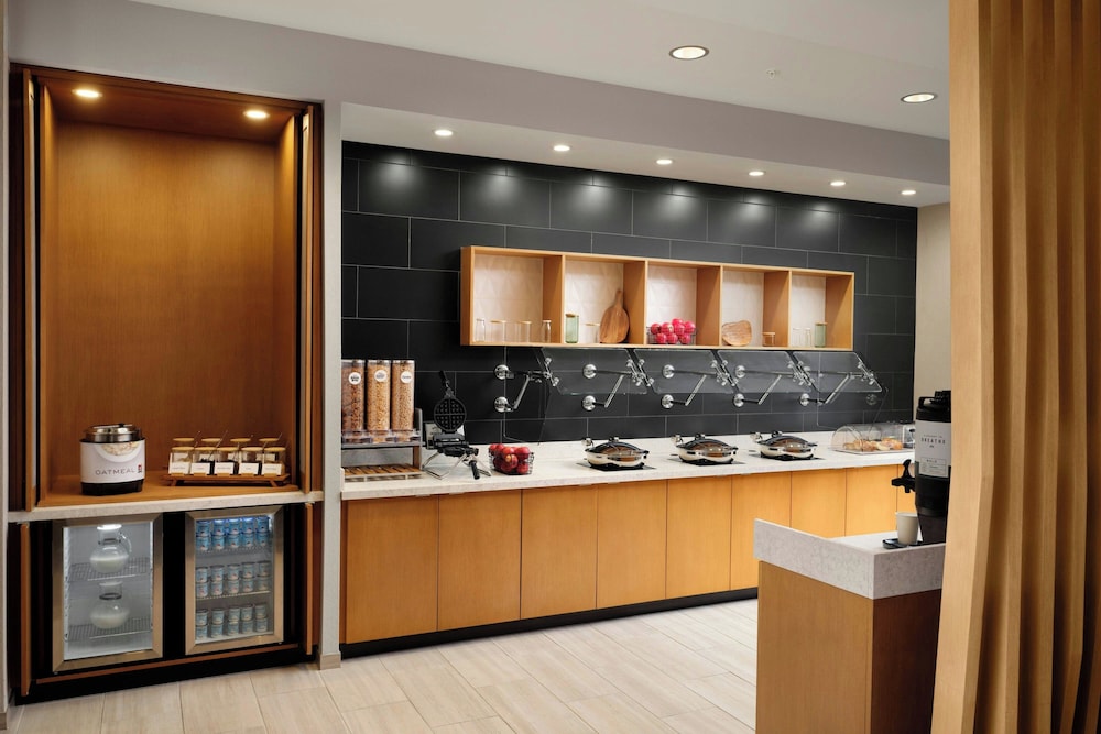 Springhill Suites By Marriott Troy Dayton 2/19