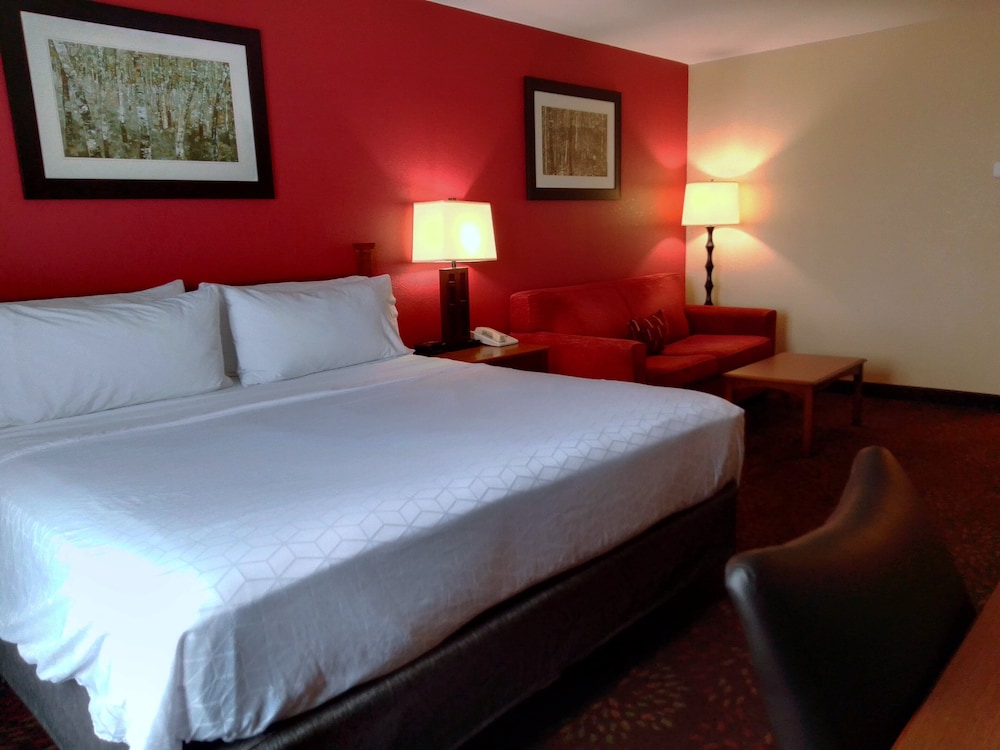 Holiday Inn Express Hocking Hills Logan 24/72