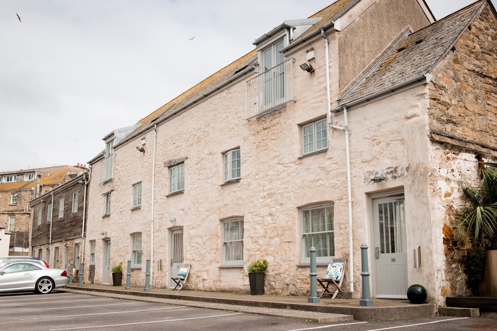 Mannings Hotel 1/54