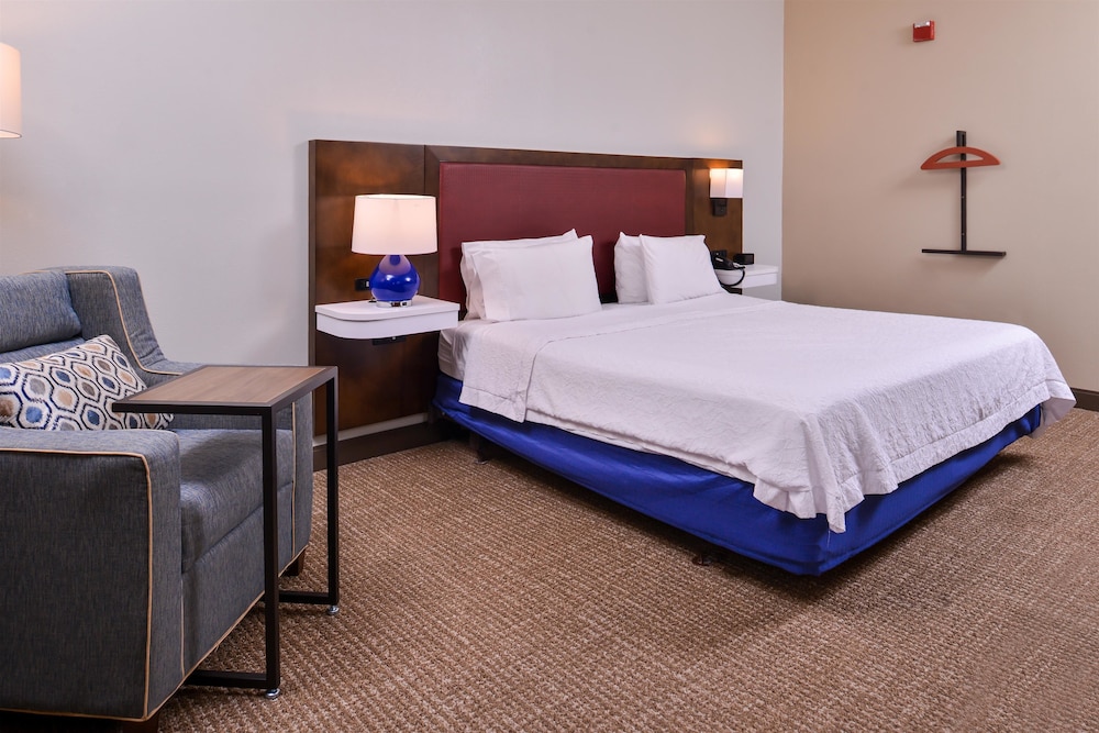 Hampton Inn Lexington-Historic District 12/51