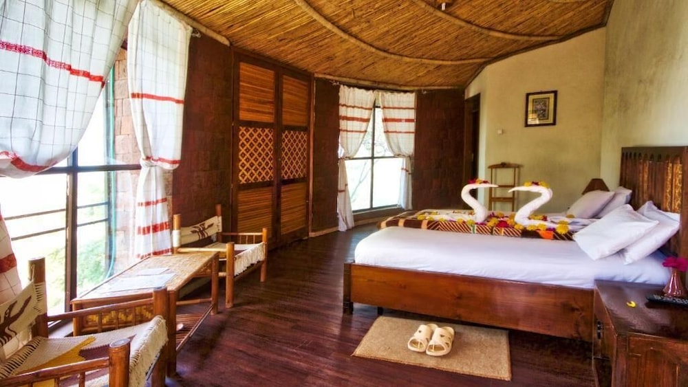 Lal Hotel And Spa 12/33