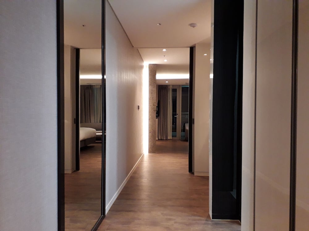 Ramada Suites by Wyndham Geoje 16/48