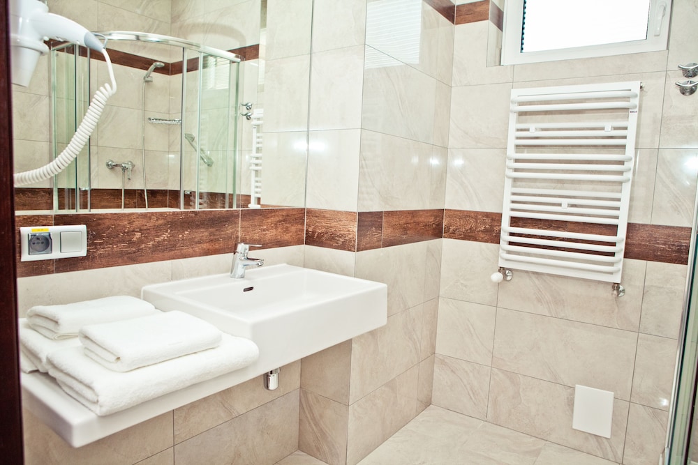Hotel Sokolowska Airport Modlin 44/45