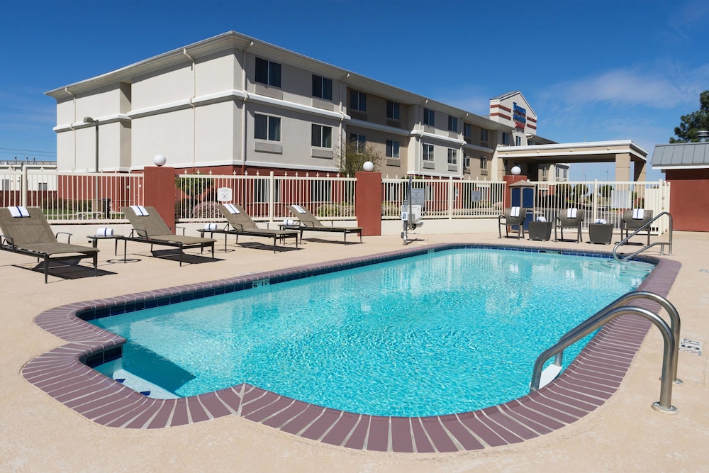 Fairfield Inn and Suites Odessa 3/20