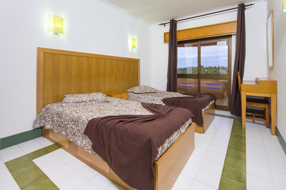 3 BEDROOMS, FAMILY, APARTMENT