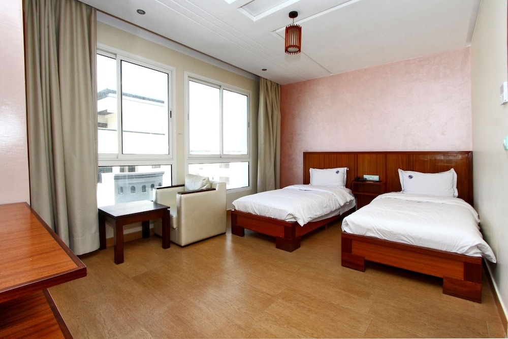 Hotel La Perla 8/21