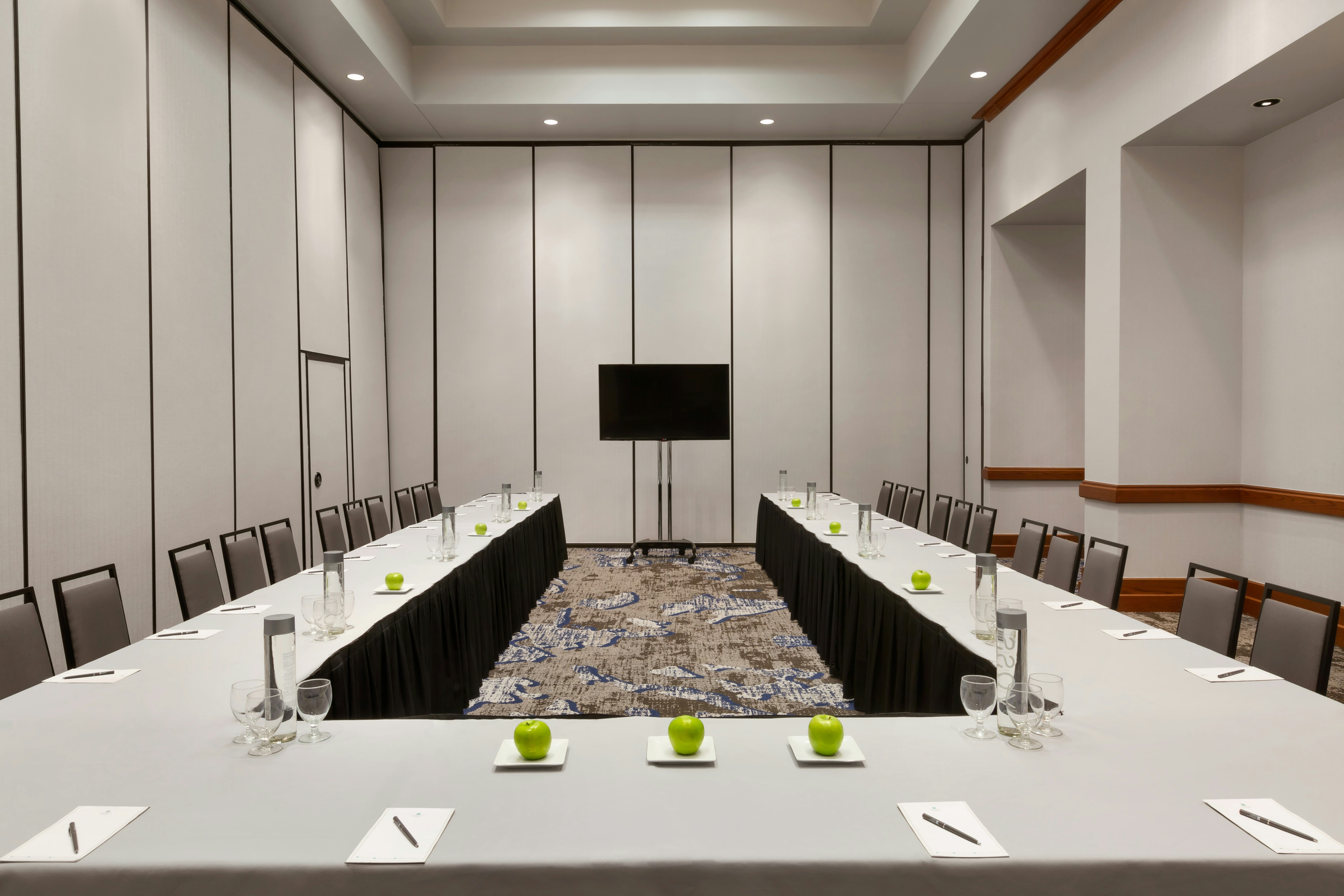 Embassy Suites by Hilton Grapevine DFW Airport North 40/50