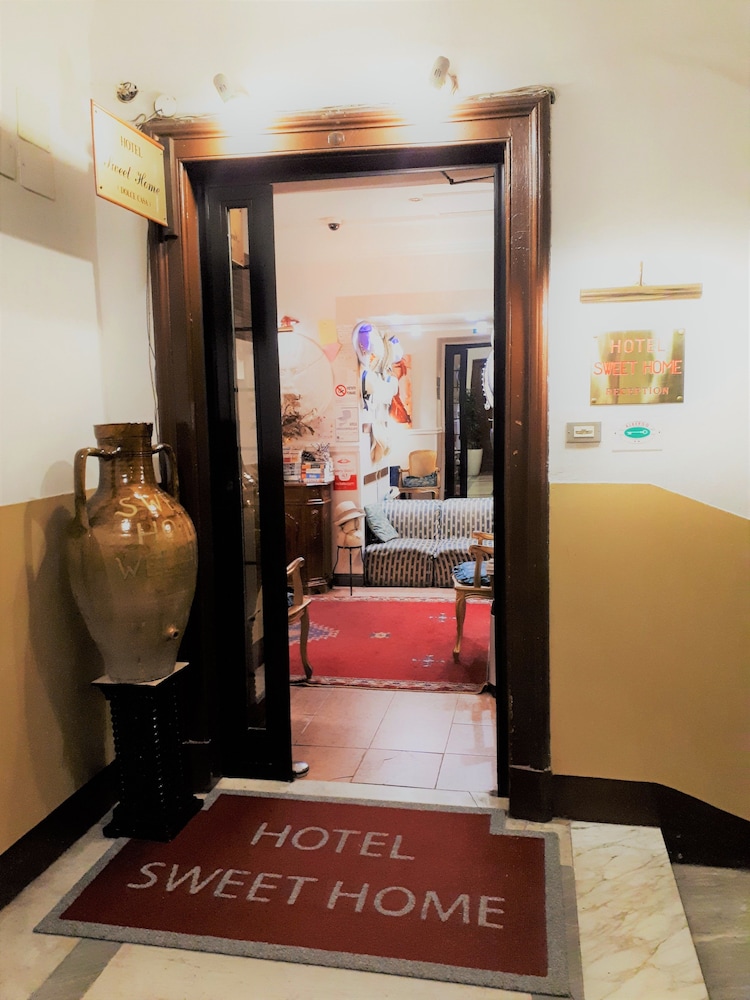 Hotel Sweet Home 25/49