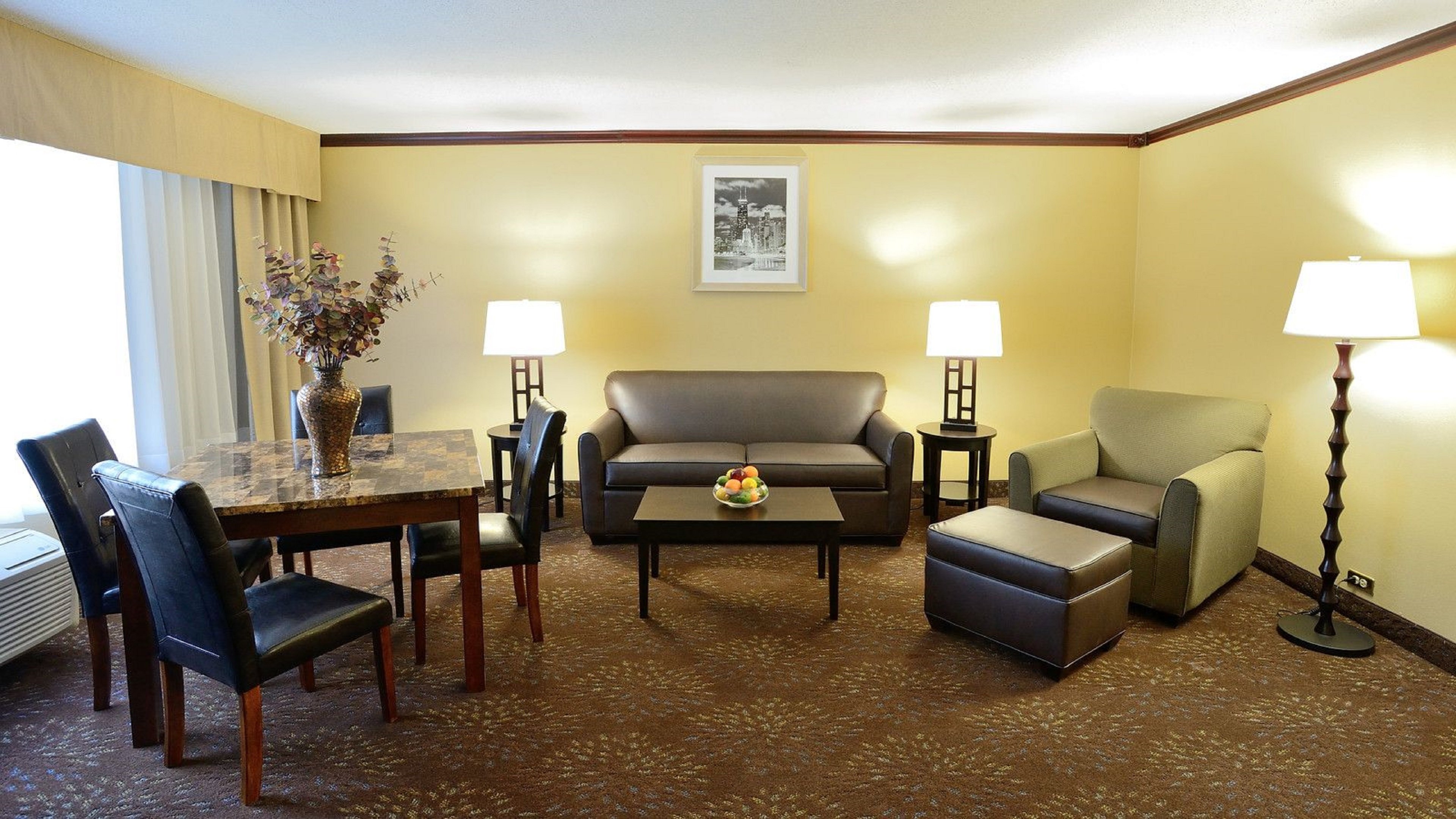 HOLIDAY INN CHICAGO OAKBROOK 43/63